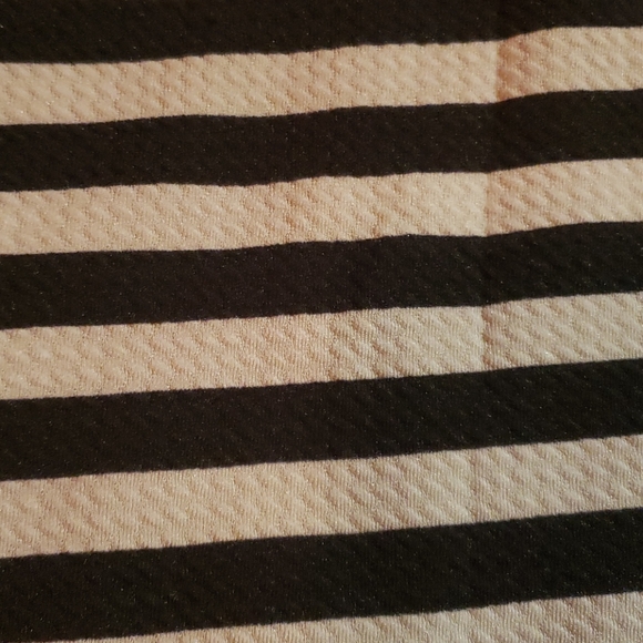 Lularoe Cassie XL NWT - Picture 2 of 3